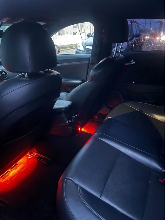 2020 Kia Stinger - Image 8 of 9