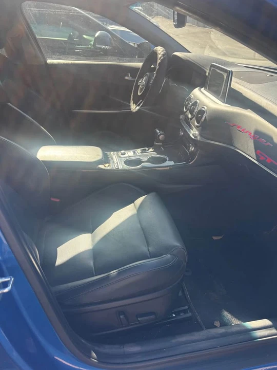 2020 Kia Stinger - Image 6 of 7