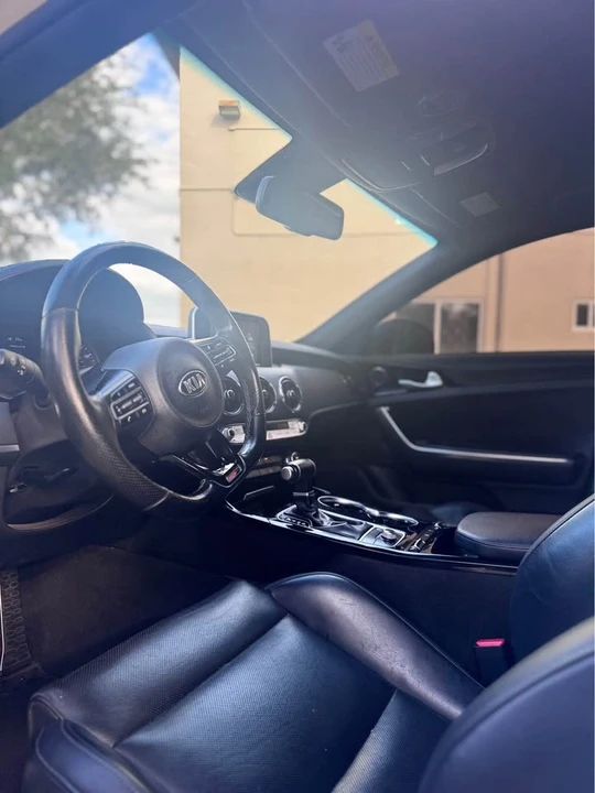 2020 Kia Stinger - Image 6 of 10