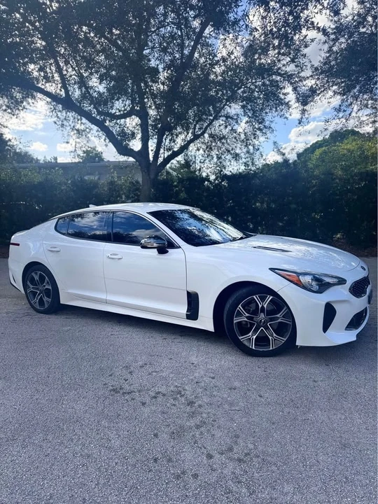 2020 Kia Stinger - Image 4 of 10