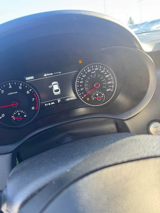 2020 Kia Stinger GT - Image 13 of 16
