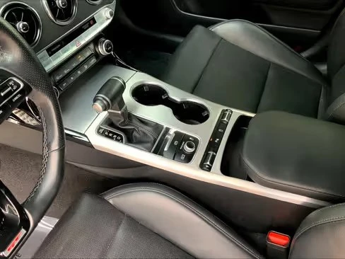 2020 Kia Stinger GT - Image 14 of 19