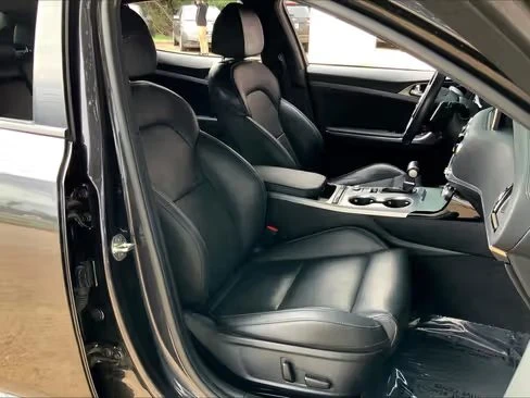 2020 Kia Stinger GT - Image 7 of 19