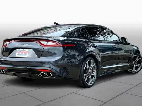 2020 Kia Stinger GT - Image 11 of 19