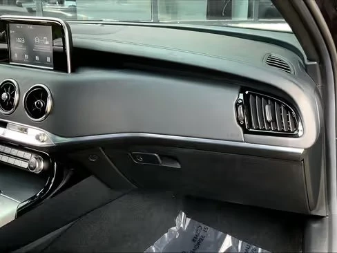 2020 Kia Stinger GT - Image 16 of 19
