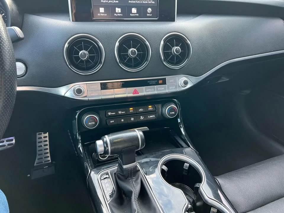 2020 Kia Stinger GT - Image 9 of 19