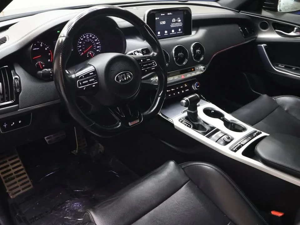 2020 Kia Stinger GT - Image 15 of 20