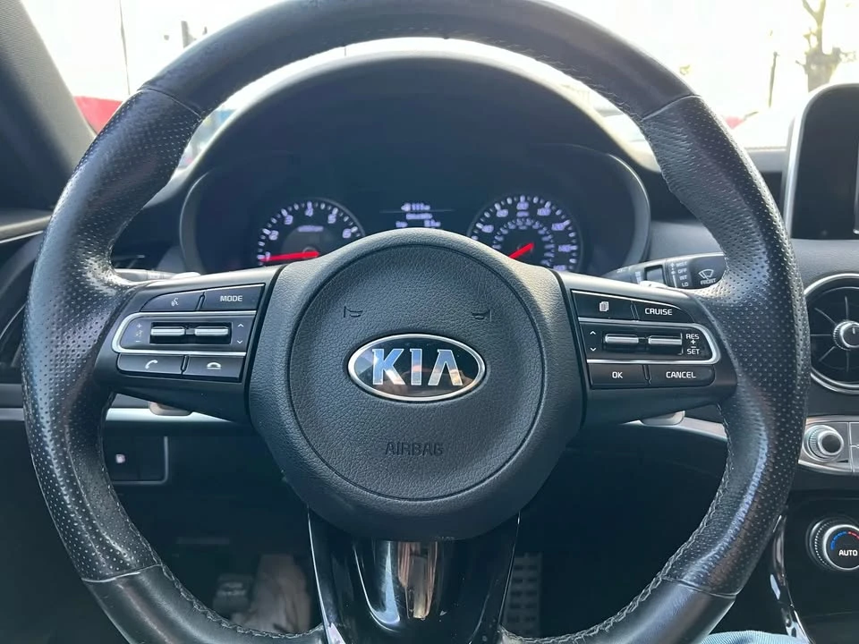 2020 Kia Stinger GT - Image 5 of 19