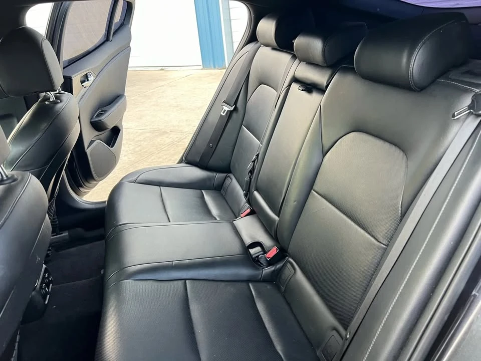 2020 Kia Stinger - Image 18 of 19