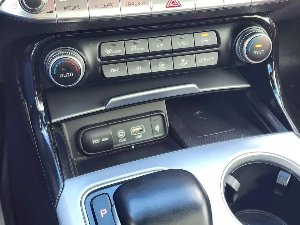 2020 Kia Stinger GT - Image 17 of 20