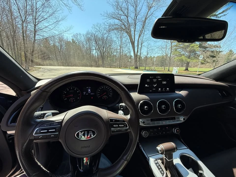 2020 Kia Stinger GT - Image 9 of 13