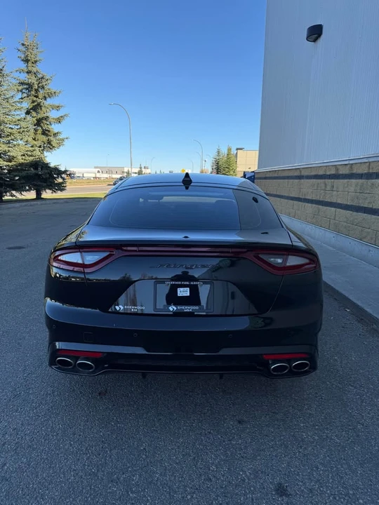 2020 Kia Stinger GT - Image 16 of 20