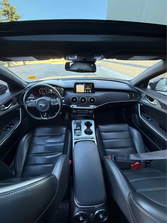 2020 Kia Stinger GT - Image 12 of 20