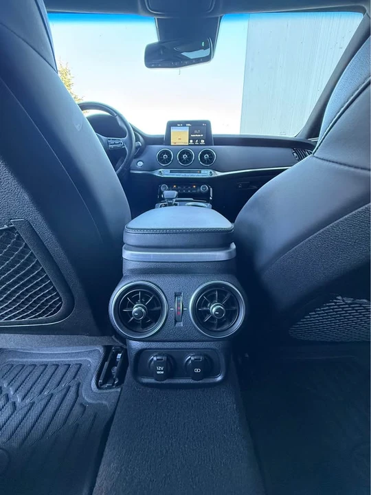 2020 Kia Stinger GT - Image 11 of 20