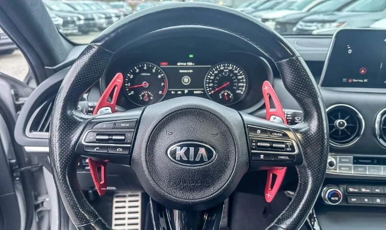 2020 Kia Stinger GT - Image 9 of 16