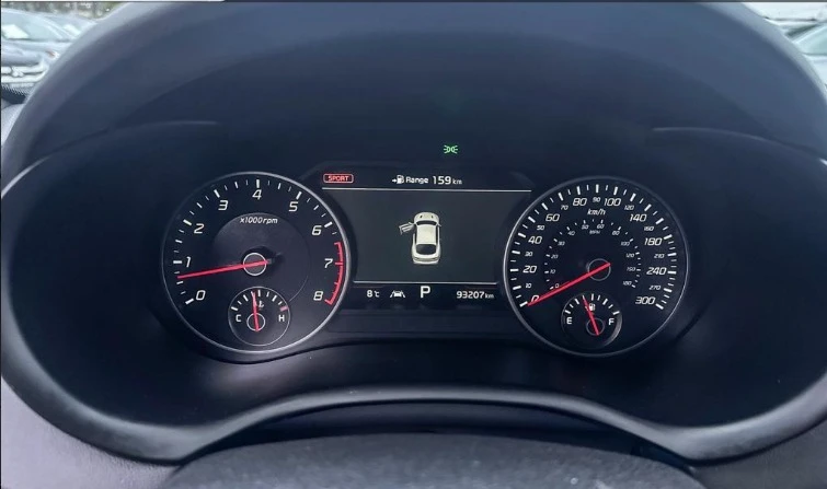 2020 Kia Stinger GT - Image 10 of 16