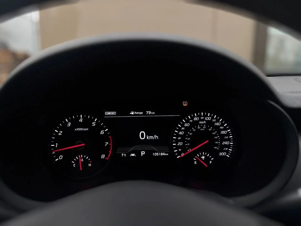 2020 Kia Stinger GT - Image 8 of 9