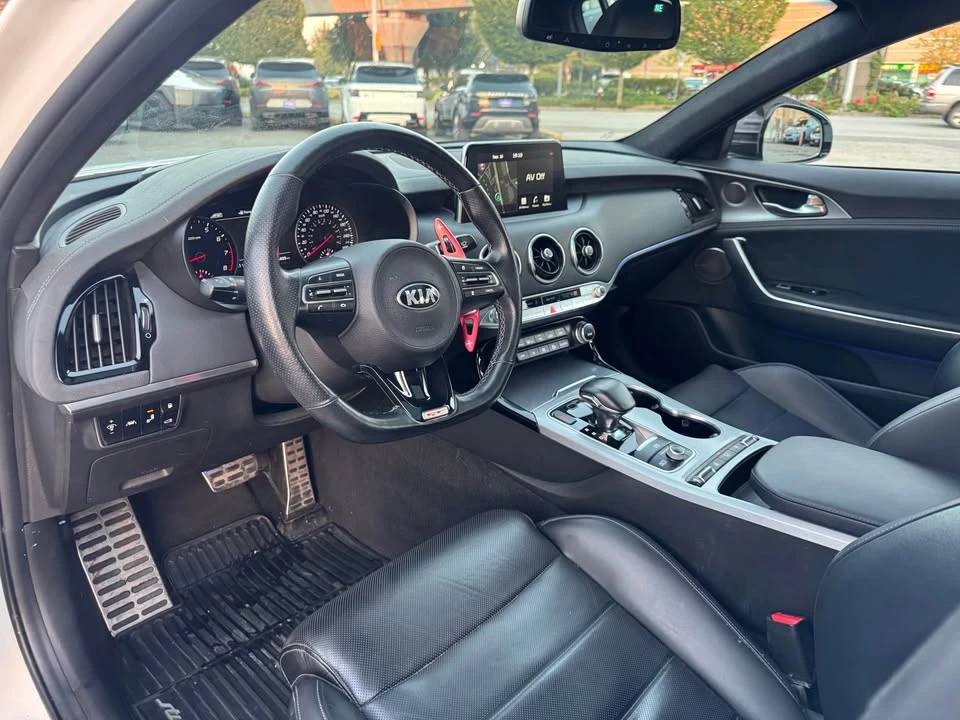 2020 Kia Stinger GT - Image 10 of 19