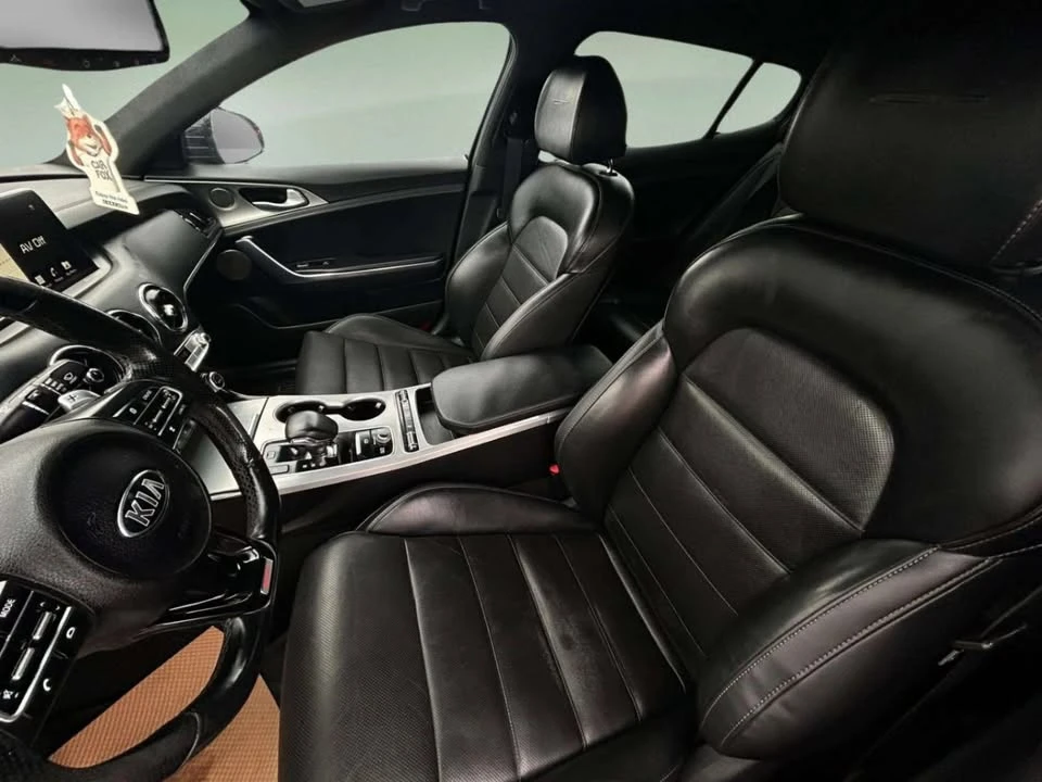 2020 Kia Stinger GT - Image 12 of 20