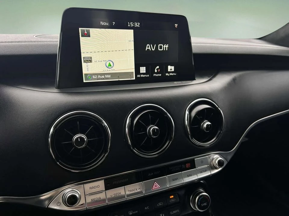 2020 Kia Stinger GT - Image 17 of 18