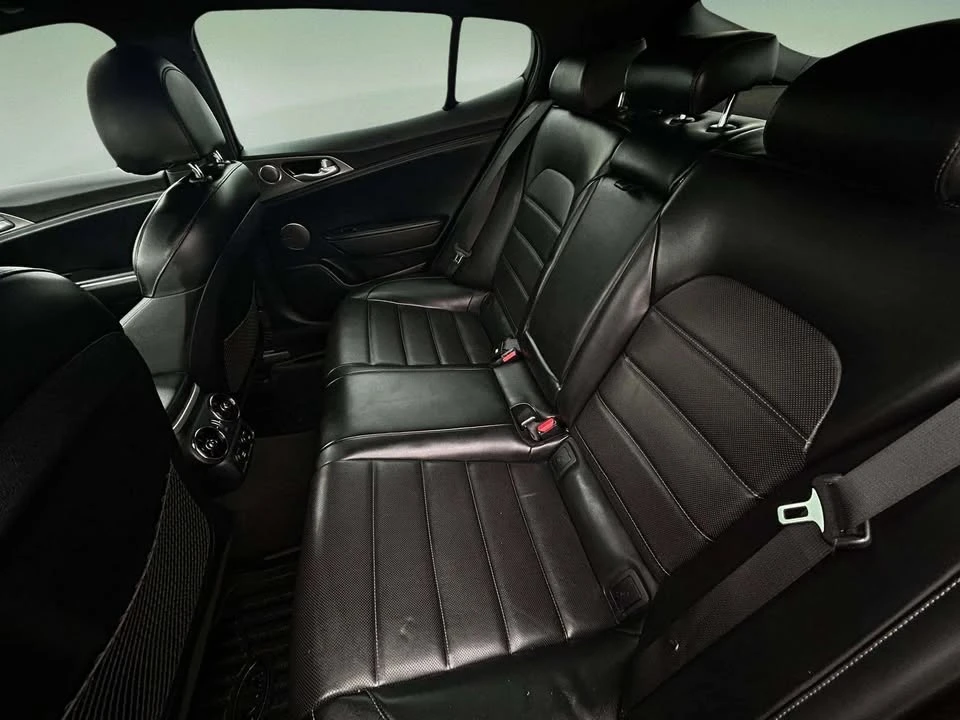 2020 Kia Stinger GT - Image 13 of 20