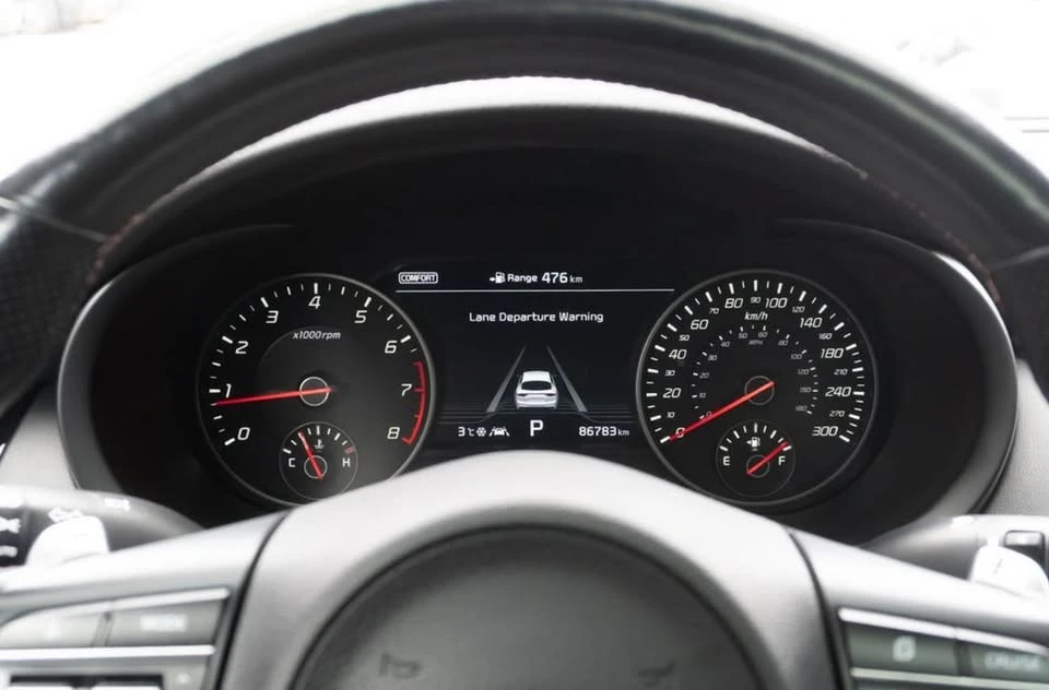 2020 Kia Stinger GT - Image 8 of 13