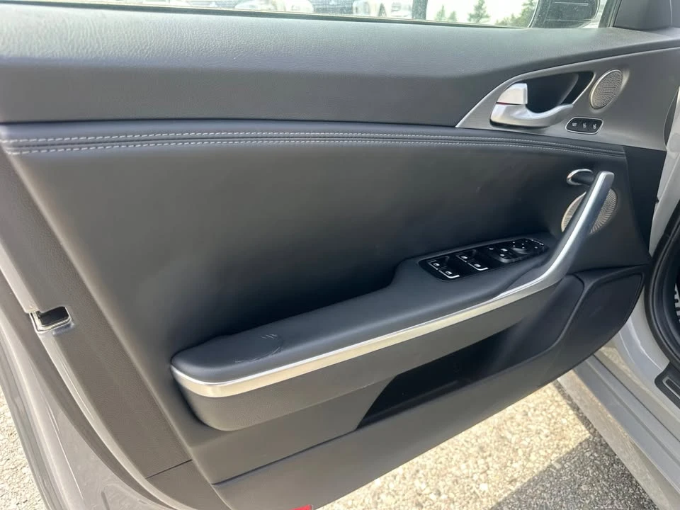 2020 Kia Stinger GT - Image 9 of 13