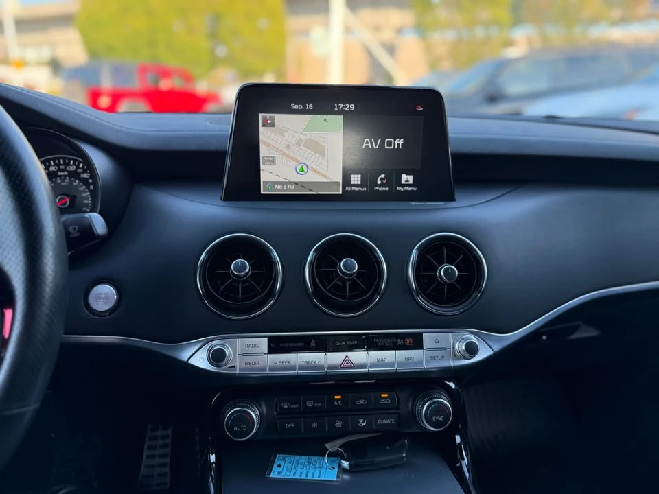 2020 Kia Stinger GT - Image 11 of 19