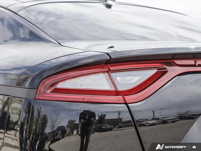 2020 Kia Stinger GT - Image 11 of 20