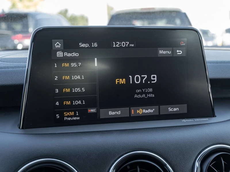 2020 Kia Stinger GT - Image 15 of 20