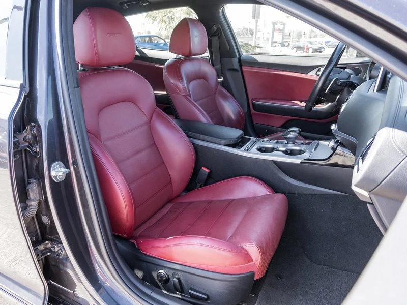 2020 Kia Stinger GT - Image 17 of 20