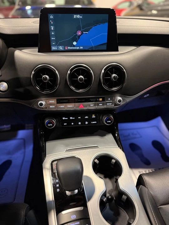 2020 Kia Stinger GT - Image 15 of 18