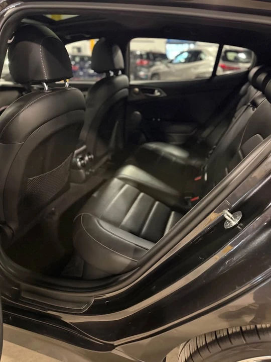 2020 Kia Stinger GT - Image 16 of 18