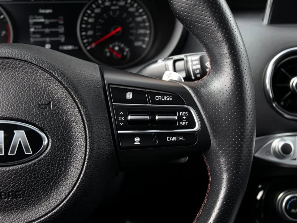 2020 Kia Stinger GT - Image 7 of 10