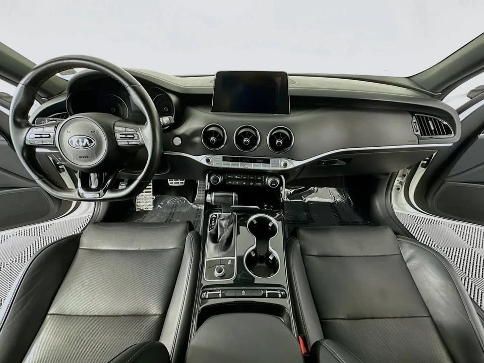 2020 Kia Stinger - Image 17 of 19