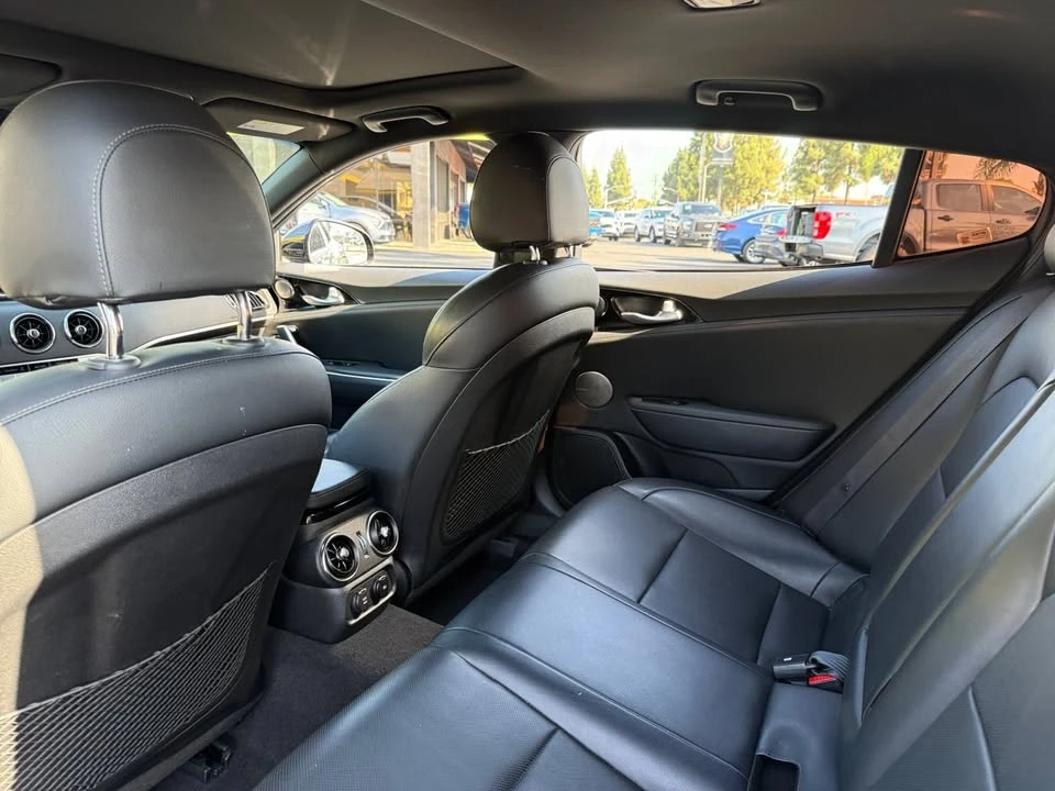 2020 Kia Stinger GT - Image 16 of 20