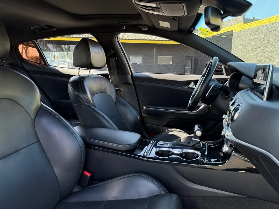 2020 Kia Stinger GT - Image 19 of 20