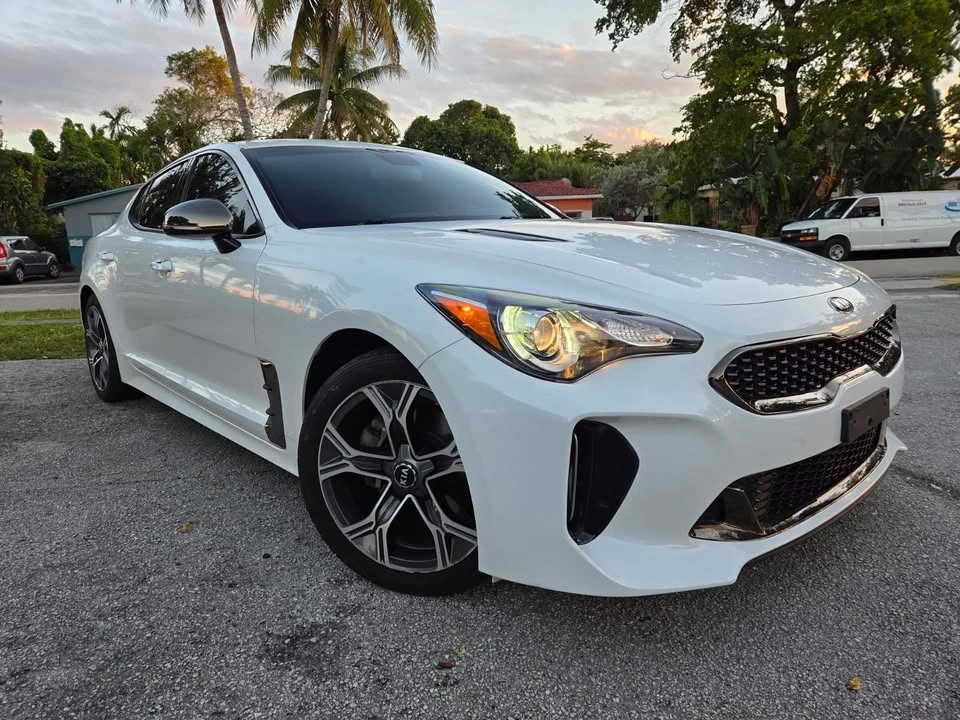 2020 Kia Stinger - Image 7 of 10