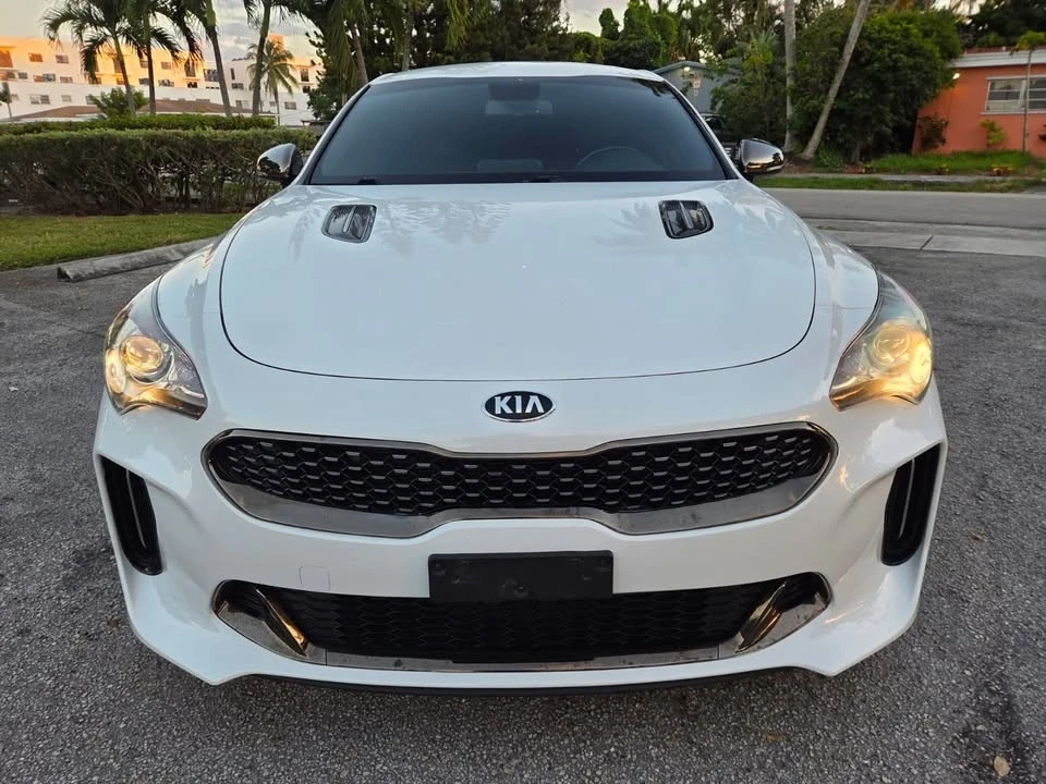 2020 Kia Stinger - Image 3 of 10