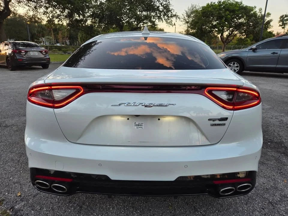 2020 Kia Stinger - Image 5 of 10