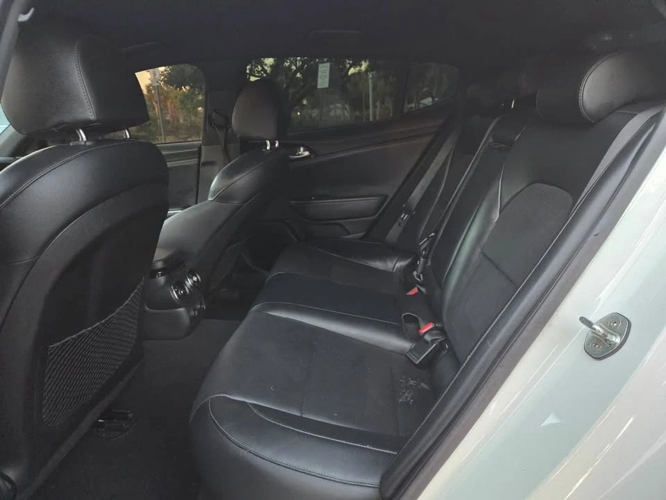 2020 Kia Stinger - Image 2 of 10