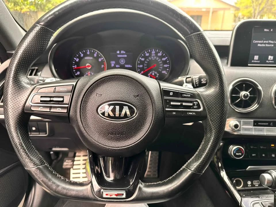 2020 Kia Stinger - Image 13 of 19