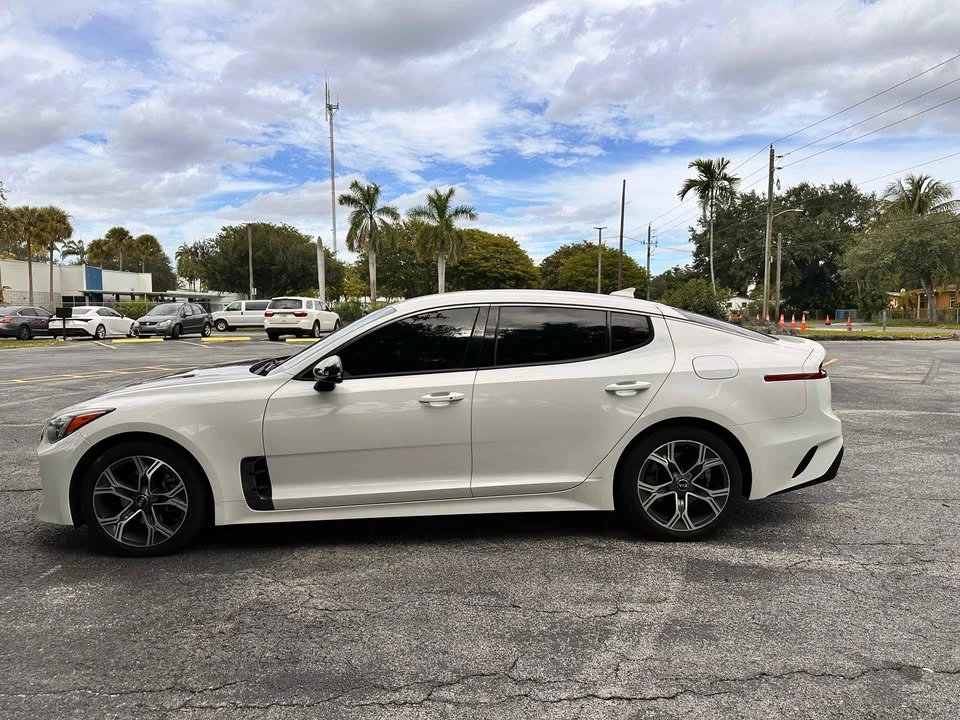 2020 Kia Stinger - Image 14 of 19