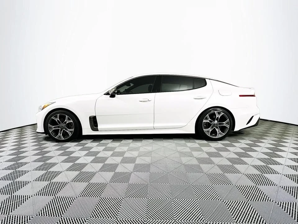 2020 Kia Stinger - Image 8 of 19