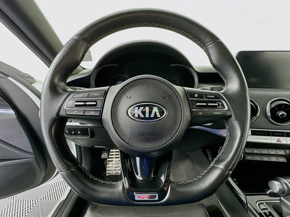 2020 Kia Stinger - Image 12 of 19