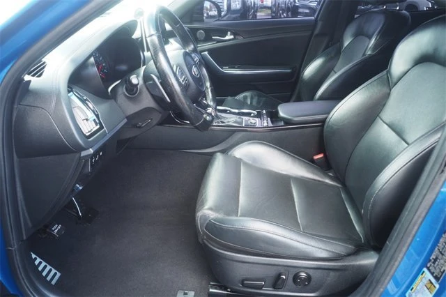2020 Kia Stinger - Image 9 of 20
