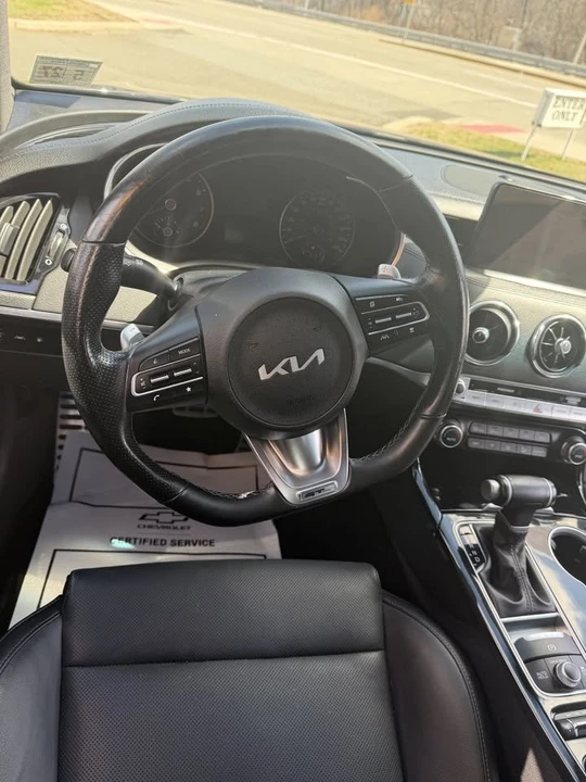2020 Kia Stinger - Image 7 of 10