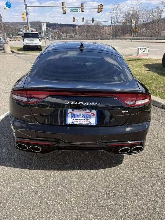 2020 Kia Stinger - Image 6 of 10