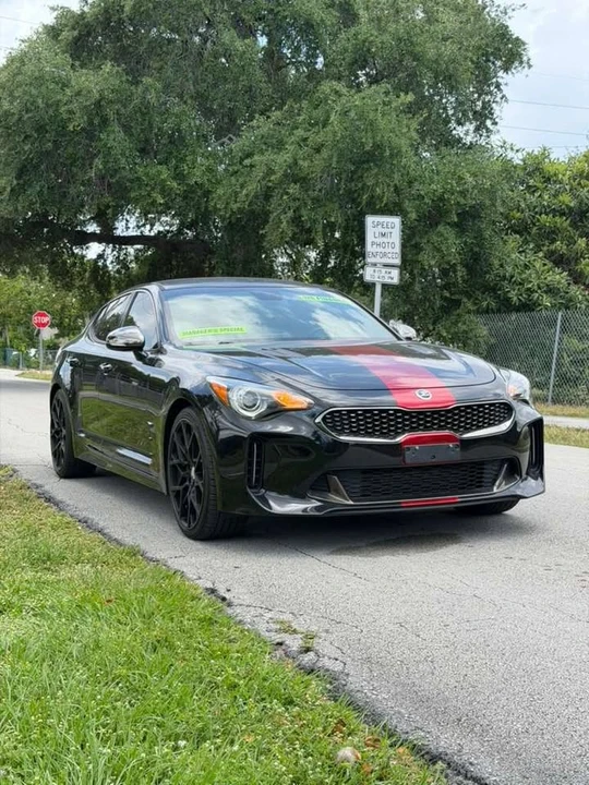 2020 Kia Stinger - Image 2 of 18