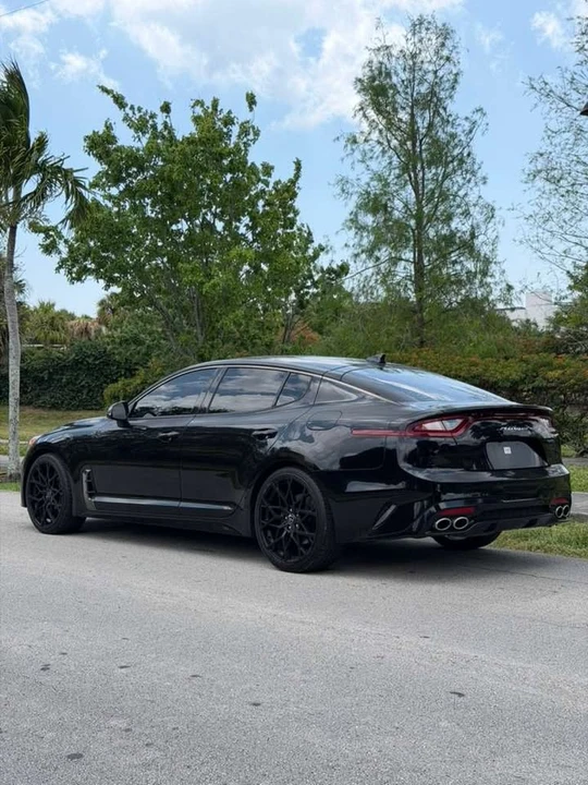 2020 Kia Stinger - Image 11 of 18